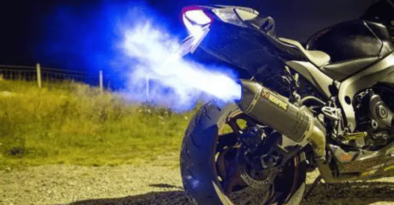 This is a GSX-R 750 spitting fire from its exhaust. This is typically a more severe form of popping on decceleration.
