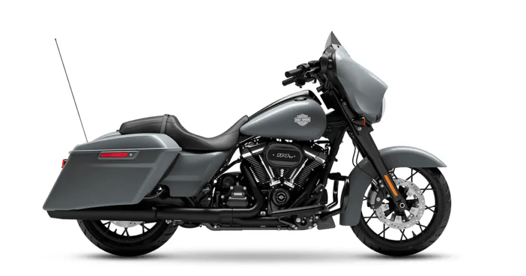 Gray 2023 Street Glide with hard saddle bags and a 114ci Milwakee Eight engine.