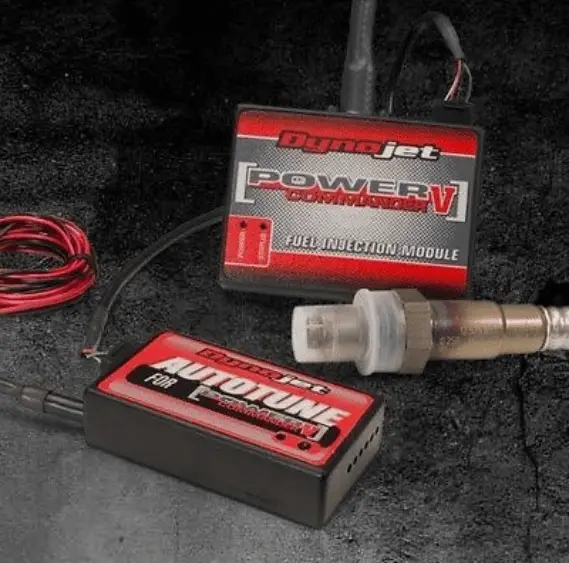 Power Commander 5 with the tuning unit and OBD2 plug shown outside of the box