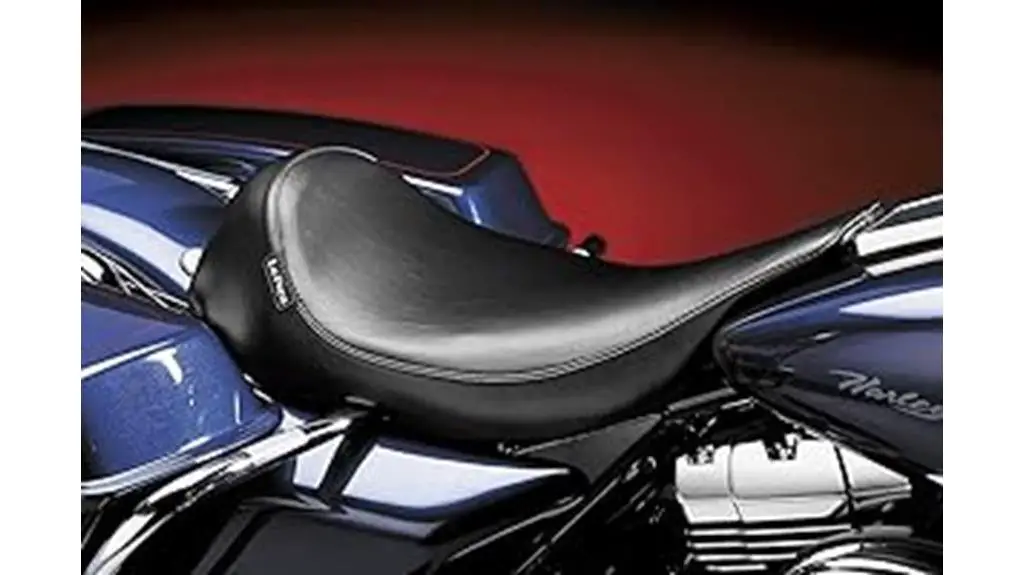 sleek vinyl solo seat