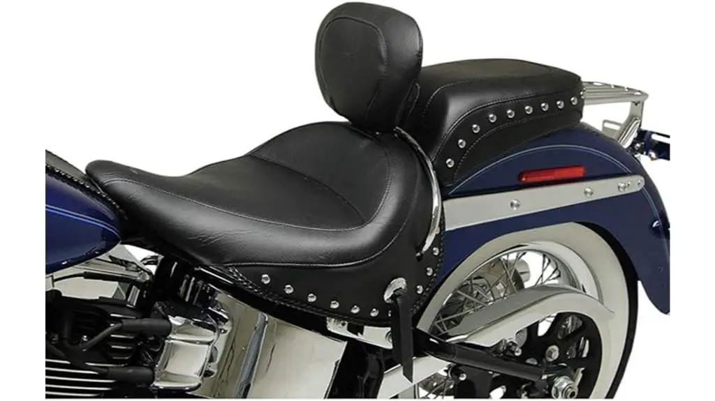 wide rear studded seat